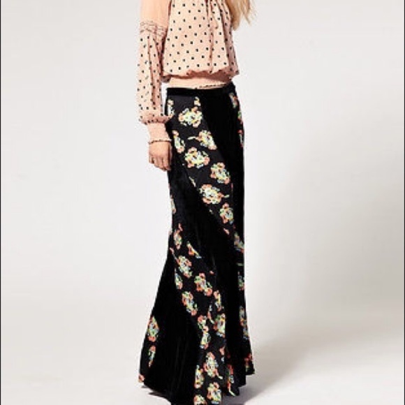 Free People Dresses & Skirts - Free People Twisted Velvet Maxi Skirt